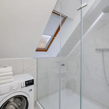 Elegant Two-story Turystyczna In With Balcony By Renters Appartement *